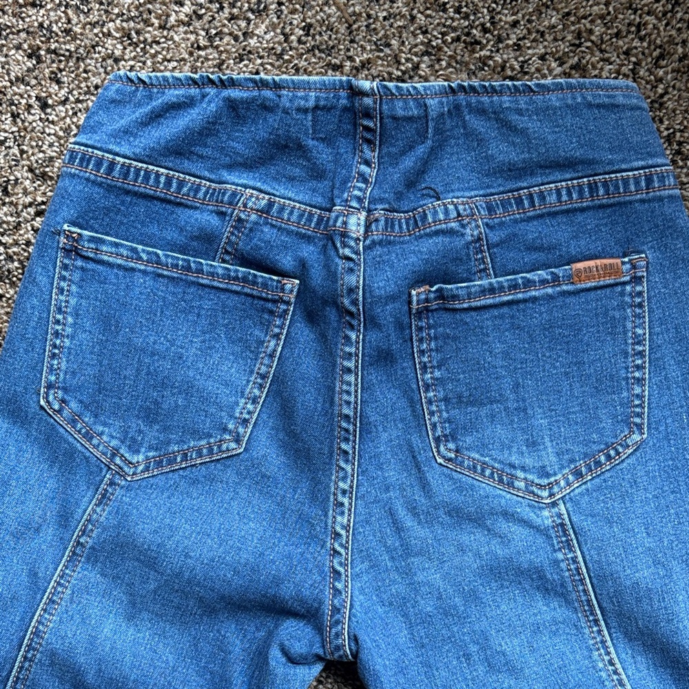 Rock & Roll Cowgirl Classic Blue Flare Jeans - Picture 4 of 4